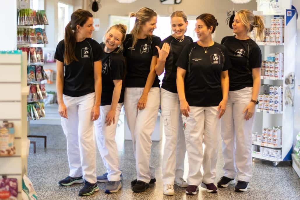 En del af medarbejderne på klinikken